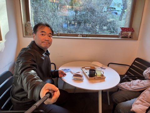 김본일